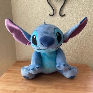 Disney Stitch ❗️SMOKE FREE HOME❗️